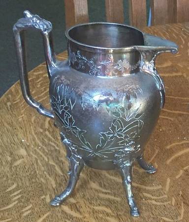 134 (Silverplate, Hollwware) Creamer