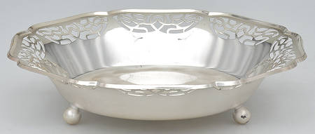 Ikora (Silverplate Hollowware) 8" Round Bowl