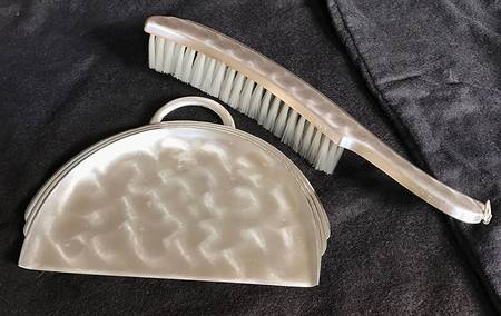 Ikora (Silverplate Hollowware) Table Crumber & Brush Set