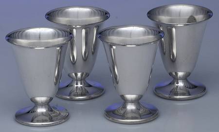 V8089 (Silverplate, Hollowware) Cordial Cup - Set of 4