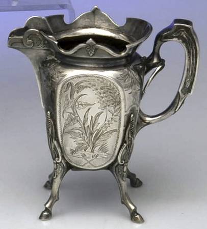137 (Silverplate, Hollowware) Creamer