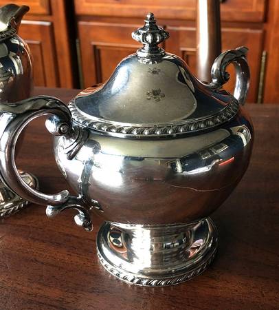 V9656 (Silverplate, Hollowware) by Wallace Silver
