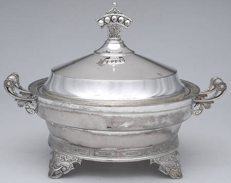 2135 (Silverplate, Hollowware) 1.5 Qt Round Covered Casserole with Liner
