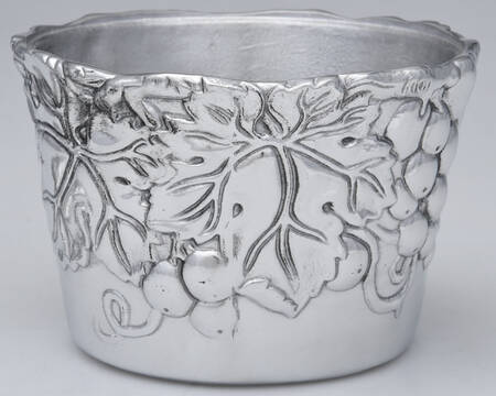 Grape (Aluminum, Hollowware) Round Butter Tub No Lid
