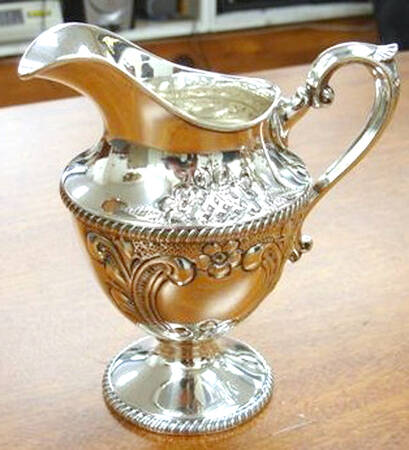 X100 (Sterling, Hollowware) Creamer