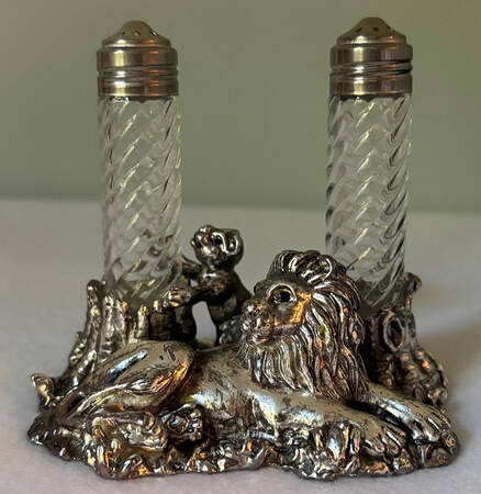 Safari (Aluminum, Hollowware) Crystal Salt & Pepper w/Metal Stand