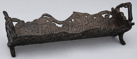 Grape Tuscan (Metal, Hollowware) Cracker Tray