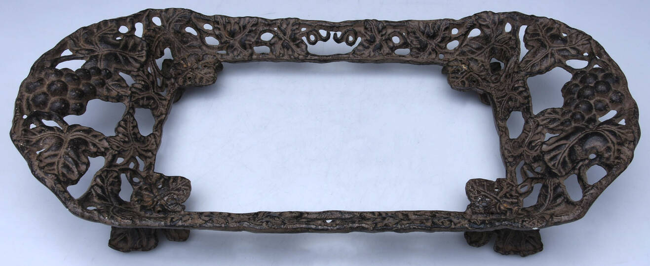 Grape Tuscan (Metal, Hollowware) Holder for 3 Qt Rectangular Casserole