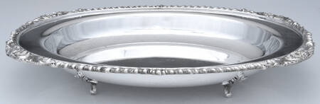 2071 (Silverplate, Hollowware) 17" Footed Oblong Buffet Tray