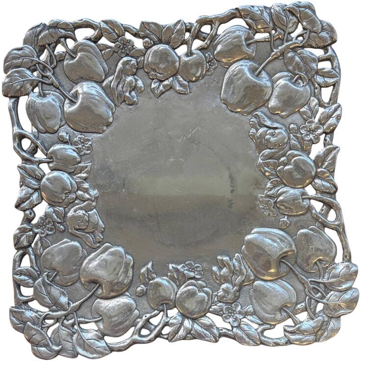 Apple (Aluminum, Hollowware) 11" Square Tray