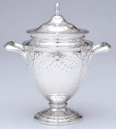 1700 (Sterling, Hollowware) Sugar Bowl & Lid