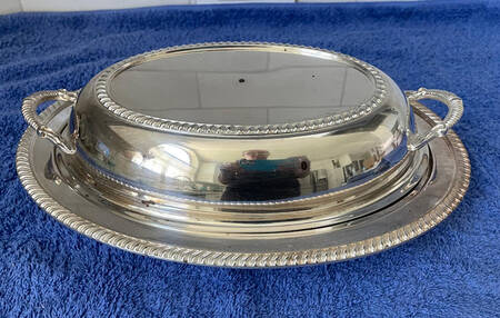 3117P (Silverplate, Hollowware) Plated Oval Covered Vegetable Bowl