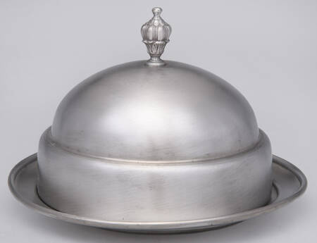 Pewter Hollowware Round Covered Butter