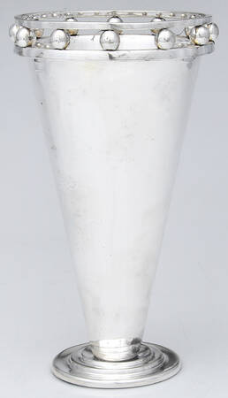 CG81 (Silverplate, Hollowware) 9" Vase