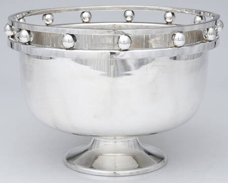 CG81 (Silverplate, Hollowware) 9" Round Footed Centerpiece