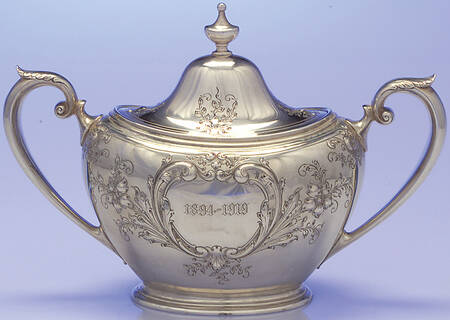 122 (Sterling, Hollowware) Sugar Bowl & Lid