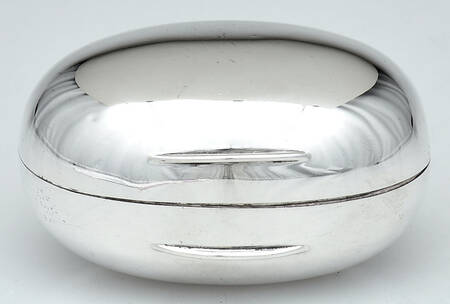 DS31 (Sterling, Hollowware) Soap Box with Hinged Lid