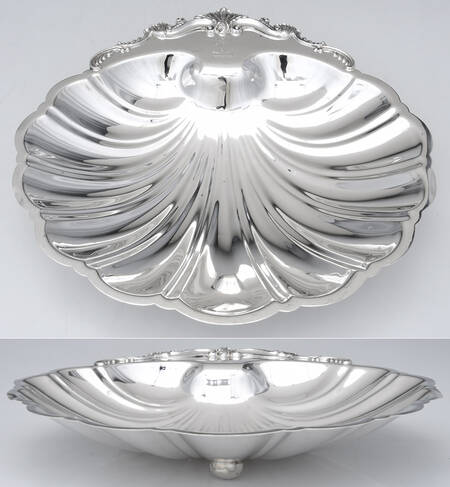 1824 (Silverplate, Hollowware) Shell Shape 3-Toed Centerpiece