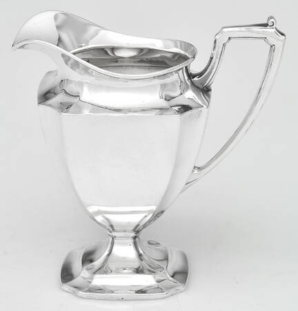 3939 (Sterling, Hollowware) Mini Creamer