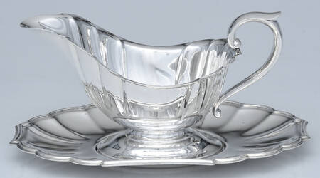 Fluted (Plated, Hollowware, Heritage) Plated Gravy Boat & Underplate