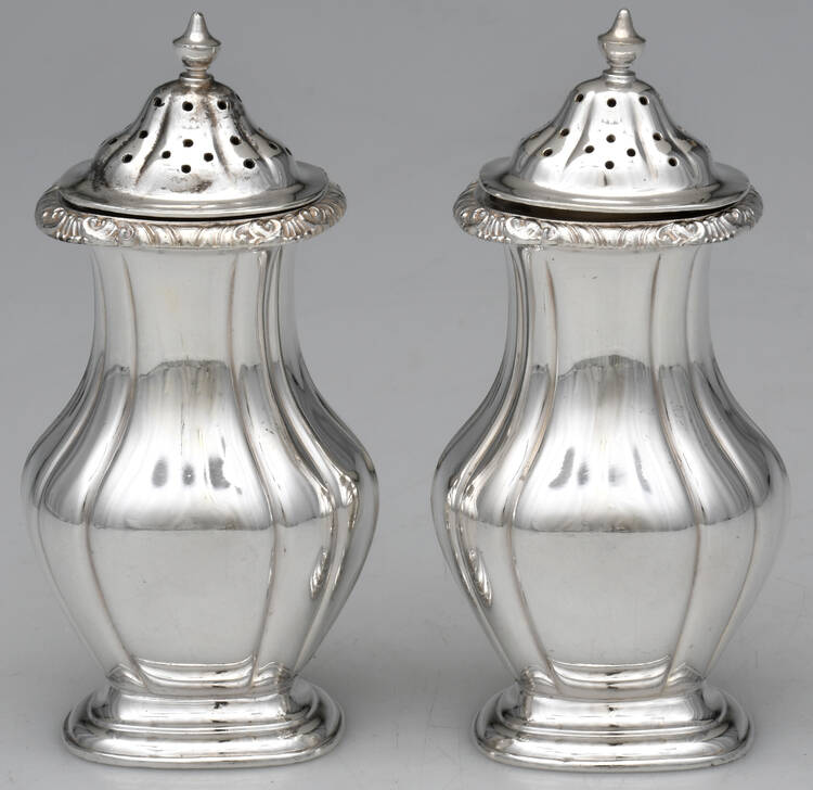 Shell & Gadroon (Silverplate, Hollowware) Salt & Pepper Set