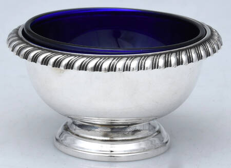 English Gadroon-Gadroon (Sterling, Hollowware) Open Salt Master-W/Cobalt Liner