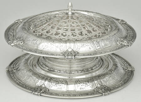 Florentine-Florenz (Sterling, 1901, Hollowware) Round Footed Centerpiece & Underplate with Slvp Frog