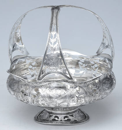 1178L (Sterling, Hollowware) Round Handled Pierced Pedestal Basket