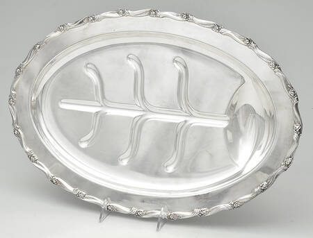 Sylvia (Silverplate, Hollowware) Medium Platter Footed Meat Platter with Well