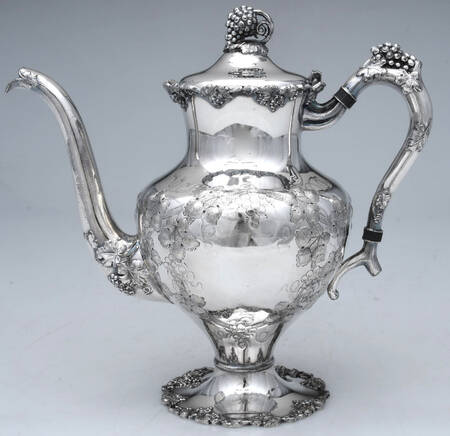 Vintage-Chased (Silverplate, Hollowware) by International Silver