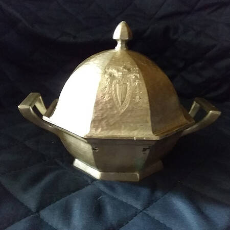 Heraldic (Silverplate, Hollowware) Round Covered Butter with Glass Liner