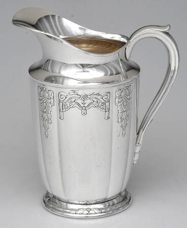 Her Majesty (Silverplate, Hollowware) Silverplate Water Pitcher