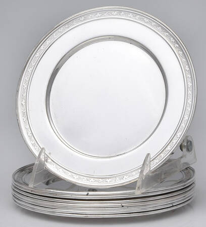 9 (Silverplate, Hollowware) by International Silver
