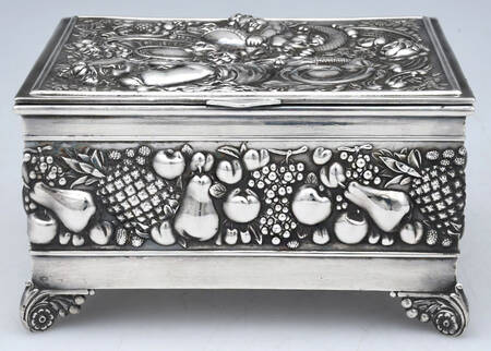 2770 (Silverplate, Hollowware) Jewelry Box with Hinged Lid