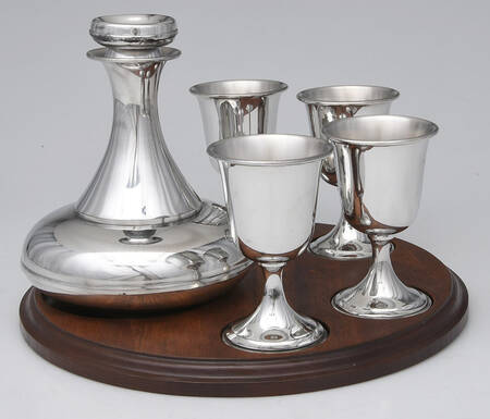 233 (Pewter, Hollowware) 6 Piece Decanter Set (Wine Decanter, 4 Wine Goblets & Round Wood Tray)