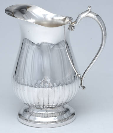 Queen Anne (Silverplate, Hollowwa by Kent Silversmiths