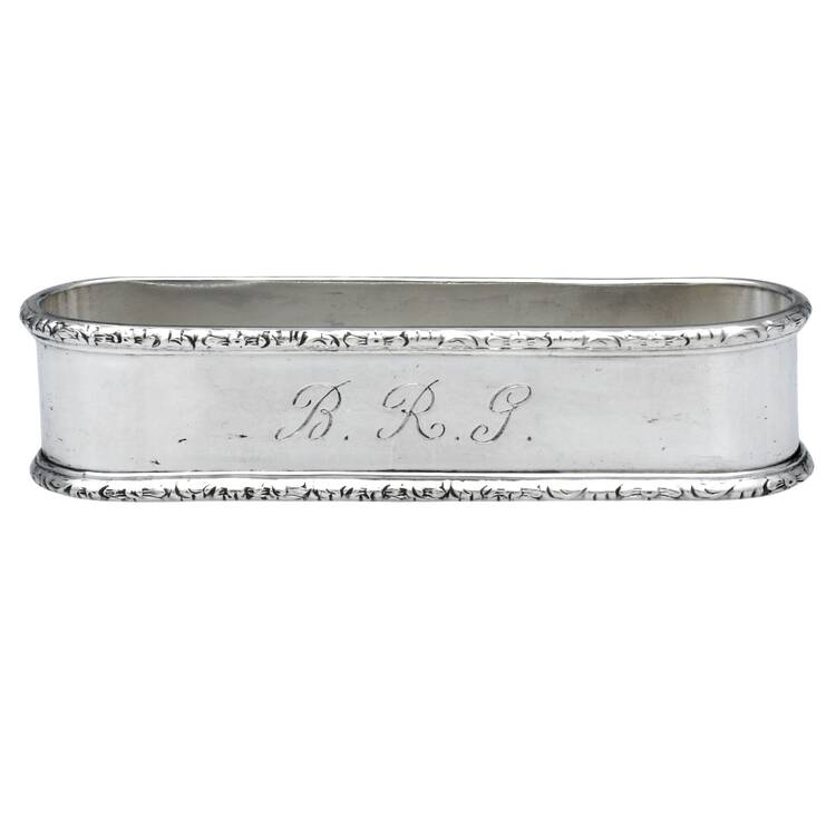 William & Mary (Sterling, Hollowware)  Oblong Napkin Ring by Lunt Silver