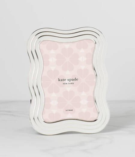 South Street (Metal, Giftware) Frame-Holds 5" X 7" Picture
