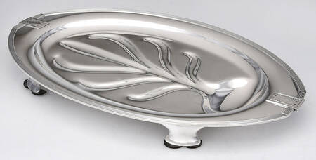 Noblesse (Silverplate, Hollowware) 19" 4 Toed Meat Platter with Well