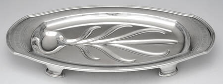 Paul Revere (Silverplate, Hollowware) Large Plated Footed Meat Platter with Well