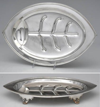 Silverplate Hollowware 16" 4 Toed Meat Platter with Well