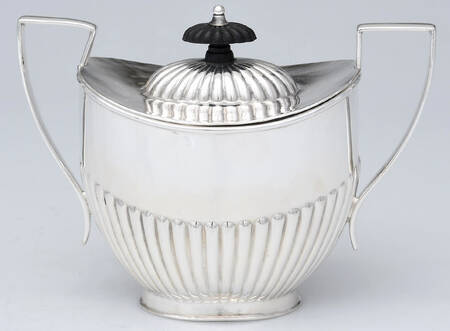 P1L1 (Silverplate, Hollowware) Sugar Bowl & Lid