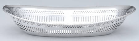 2900 (Silverplate, Hollowware) Pierced Plated Bread Tray