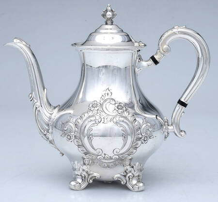 Regent-Chased (5600C2, Silverplate, Hollowware) by Reed &amp; Barton