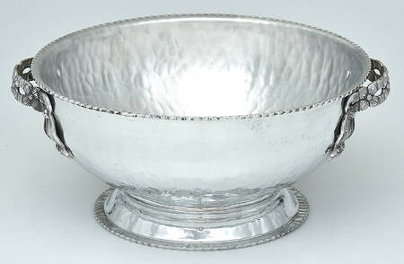 R1K1 (Aluminum, Holloware) Footed Salad Bowl