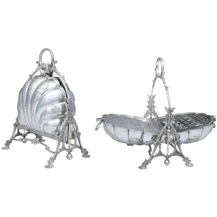 Silverplate Hollowware Hinged Folding Shell Shape Biscuit Warmer