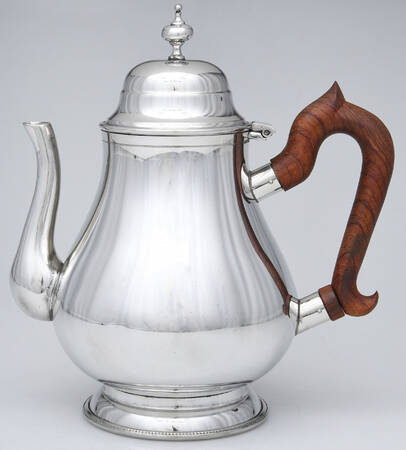 Louisiana (Pewter, Hollowware) Brown Handle Coffee Pot