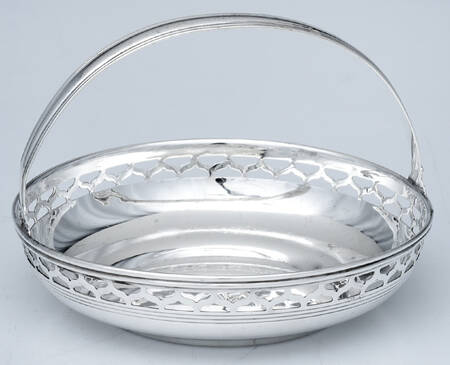 18210 (Sterling, Hollowware) 4" Candy/Nut Basket