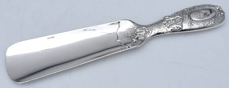 TIS113 (Sterling, Hollowware) Hollow Handle Shoe Horn with Sterling Bowl