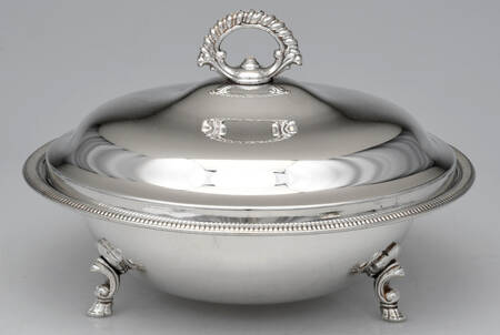 Silverplate Hollowware Round Covered Vegetable